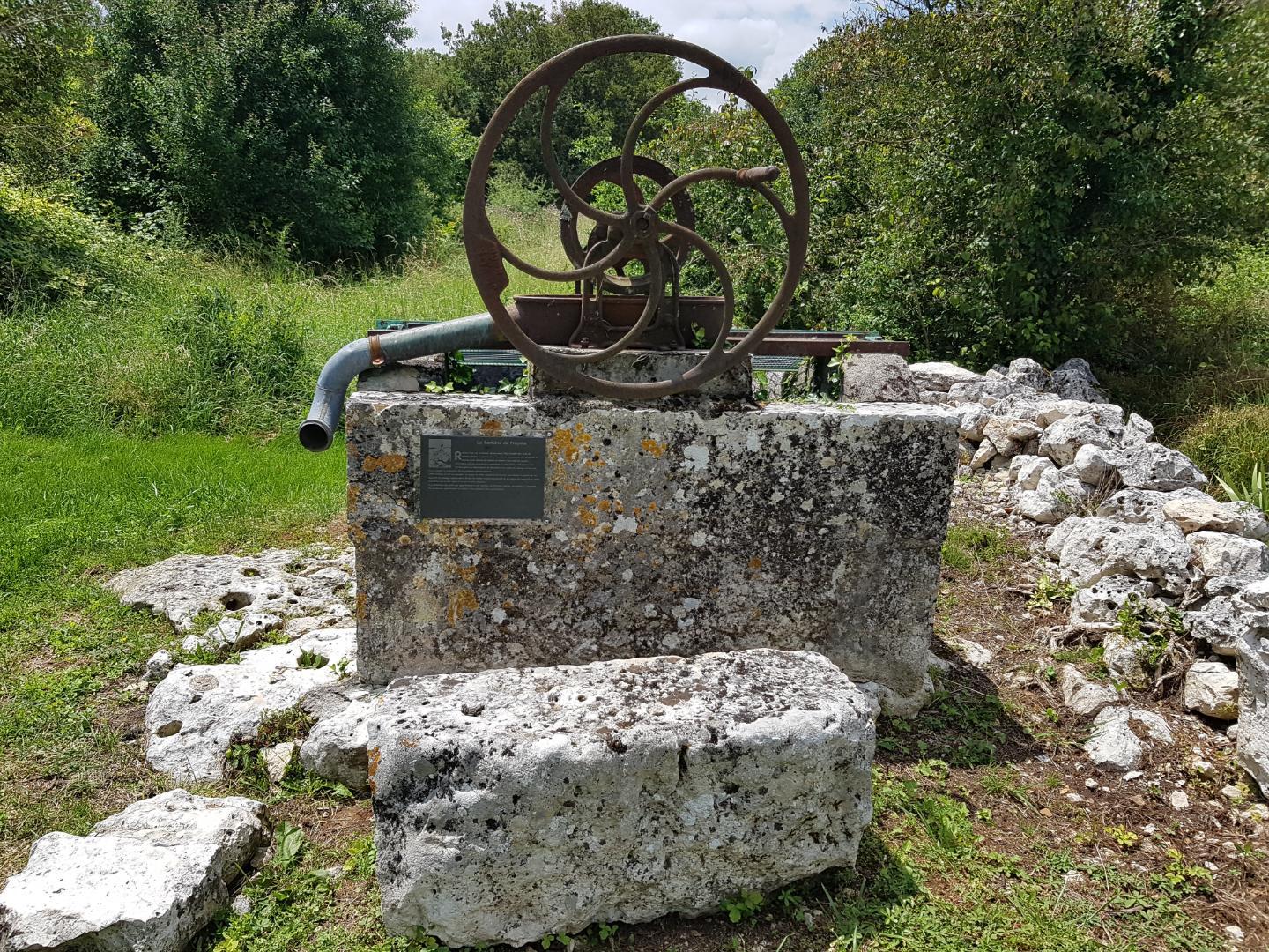 Fontaine du fraysse laburgade